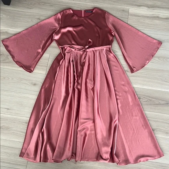 Elegant Pink Maxi Dress - Picture 1 of 11